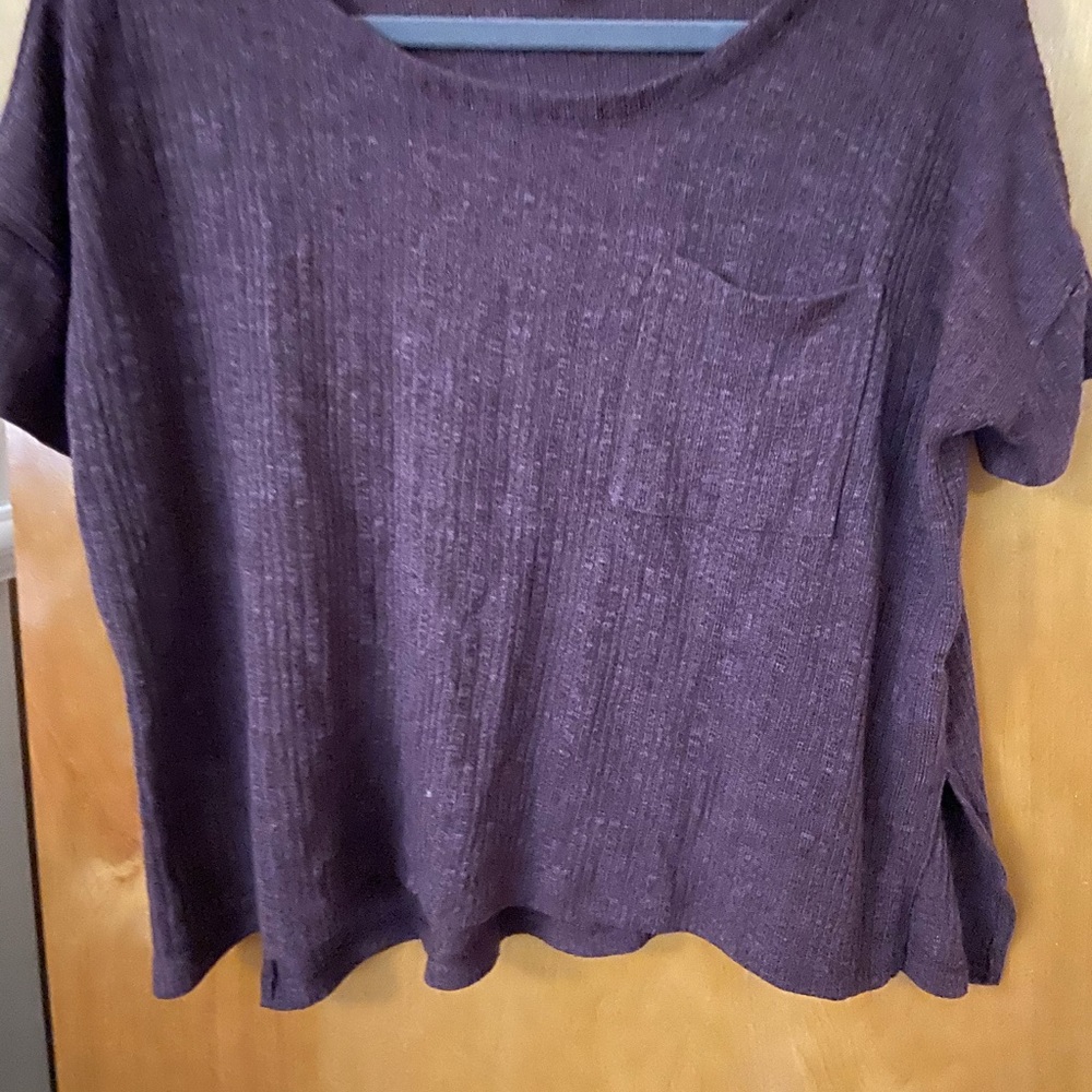 Short sleeve tee shirt